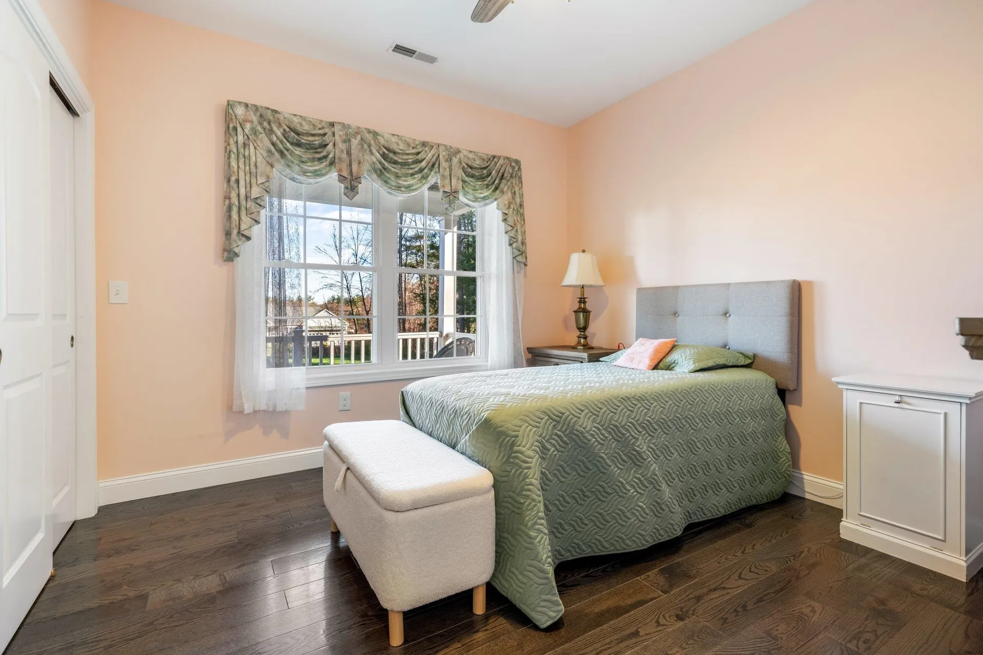 18 Steele Road Derry NH 03038