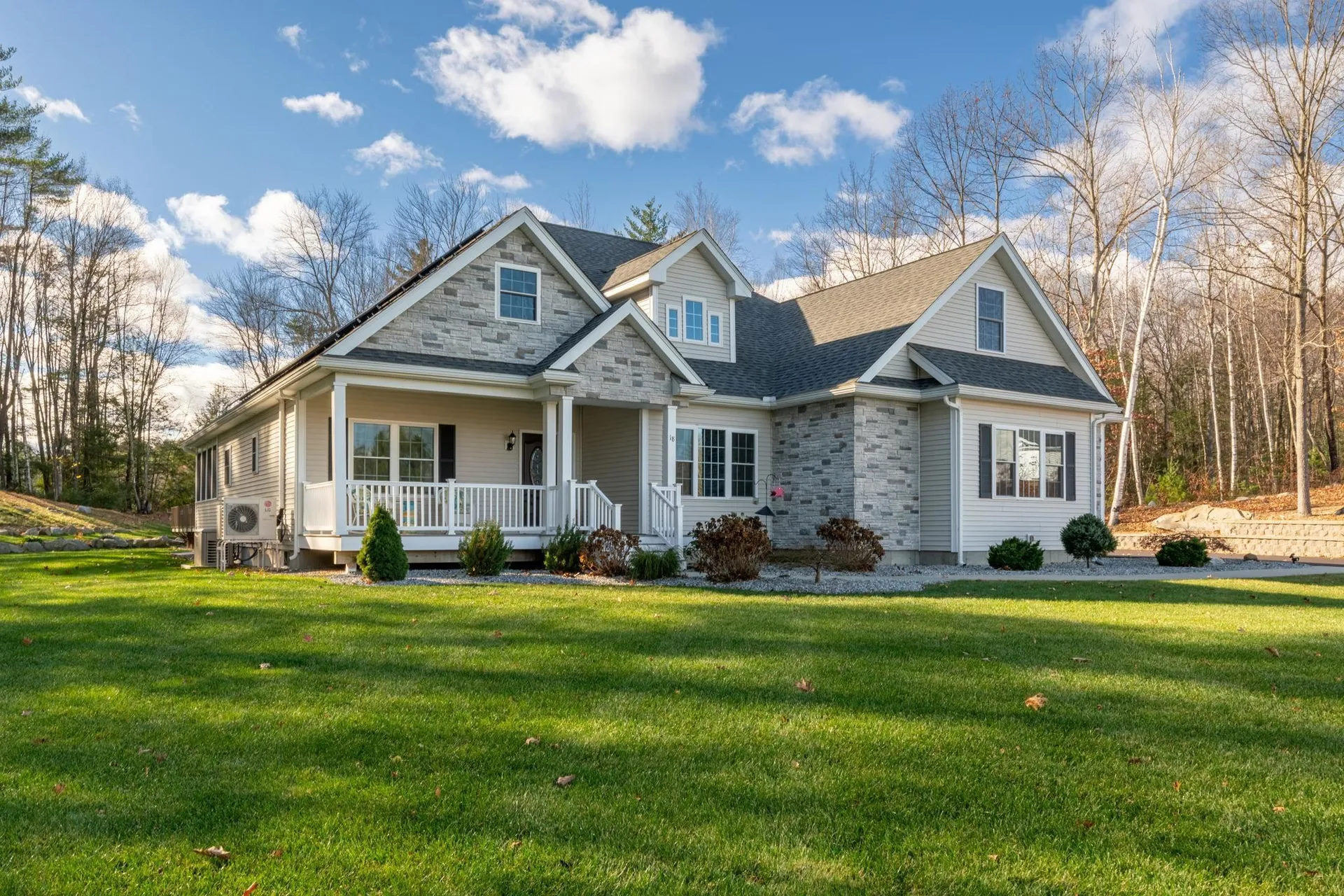 18 Steele Road Derry NH 03038