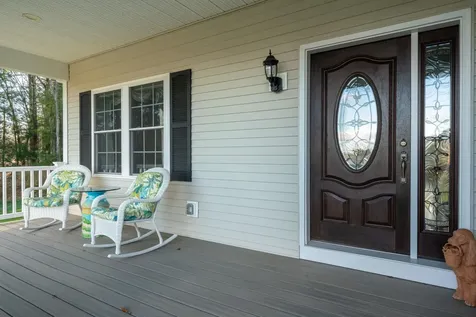 18 Steele Road Derry NH 03038