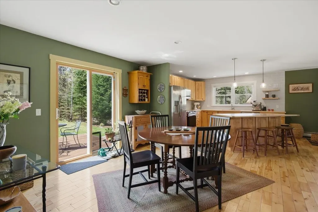 39 Stoney Brook Road Londonderry VT 05148