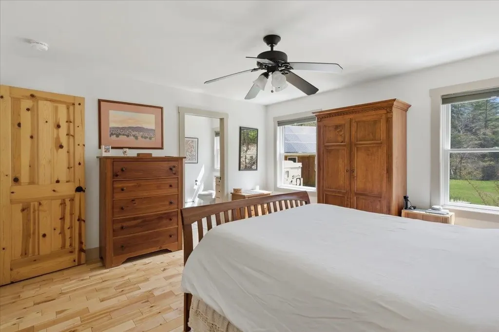39 Stoney Brook Road Londonderry VT 05148