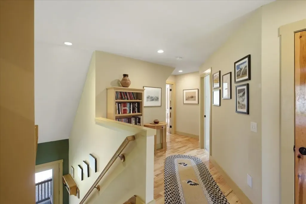 39 Stoney Brook Road Londonderry VT 05148