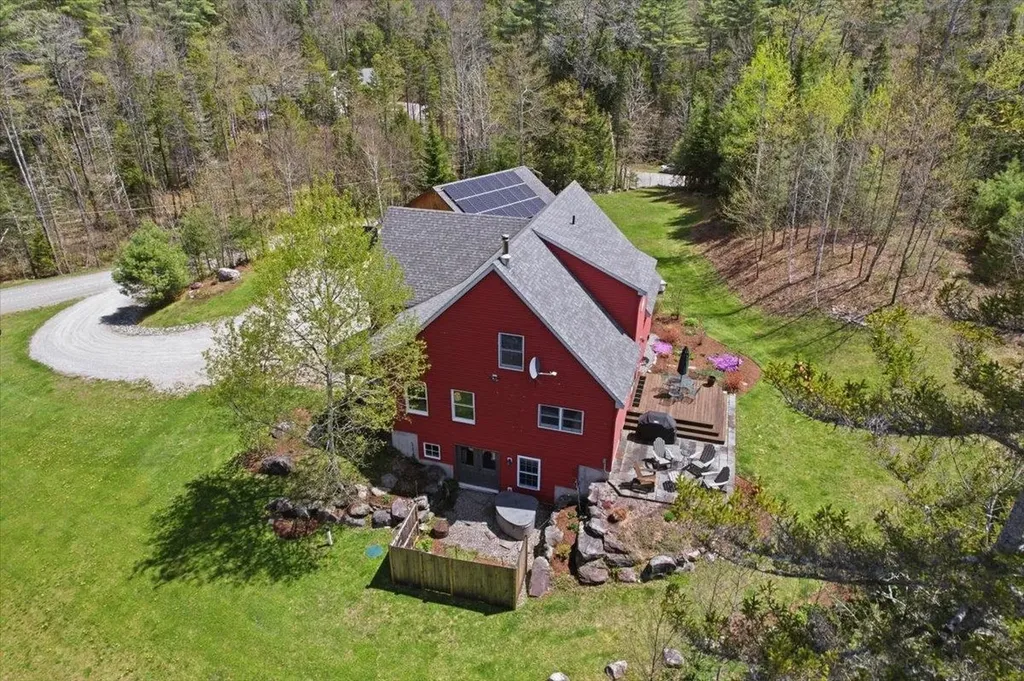 39 Stoney Brook Road Londonderry VT 05148