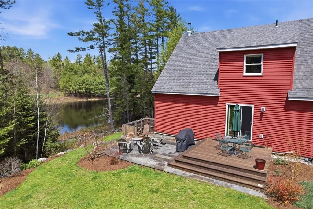 39 Stoney Brook Road Londonderry VT 05148