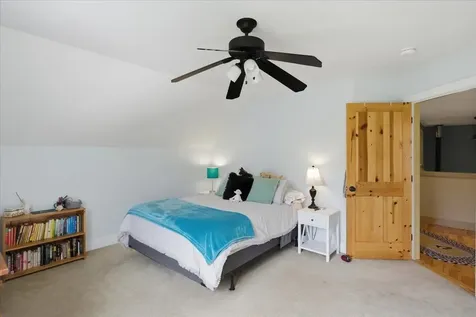 39 Stoney Brook Road Londonderry VT 05148