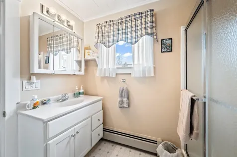7 Pleasant Street Lancaster NH 03584