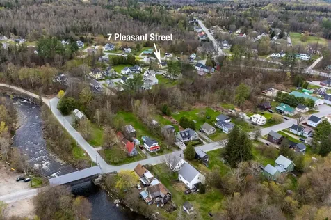 7 Pleasant Street Lancaster NH 03584