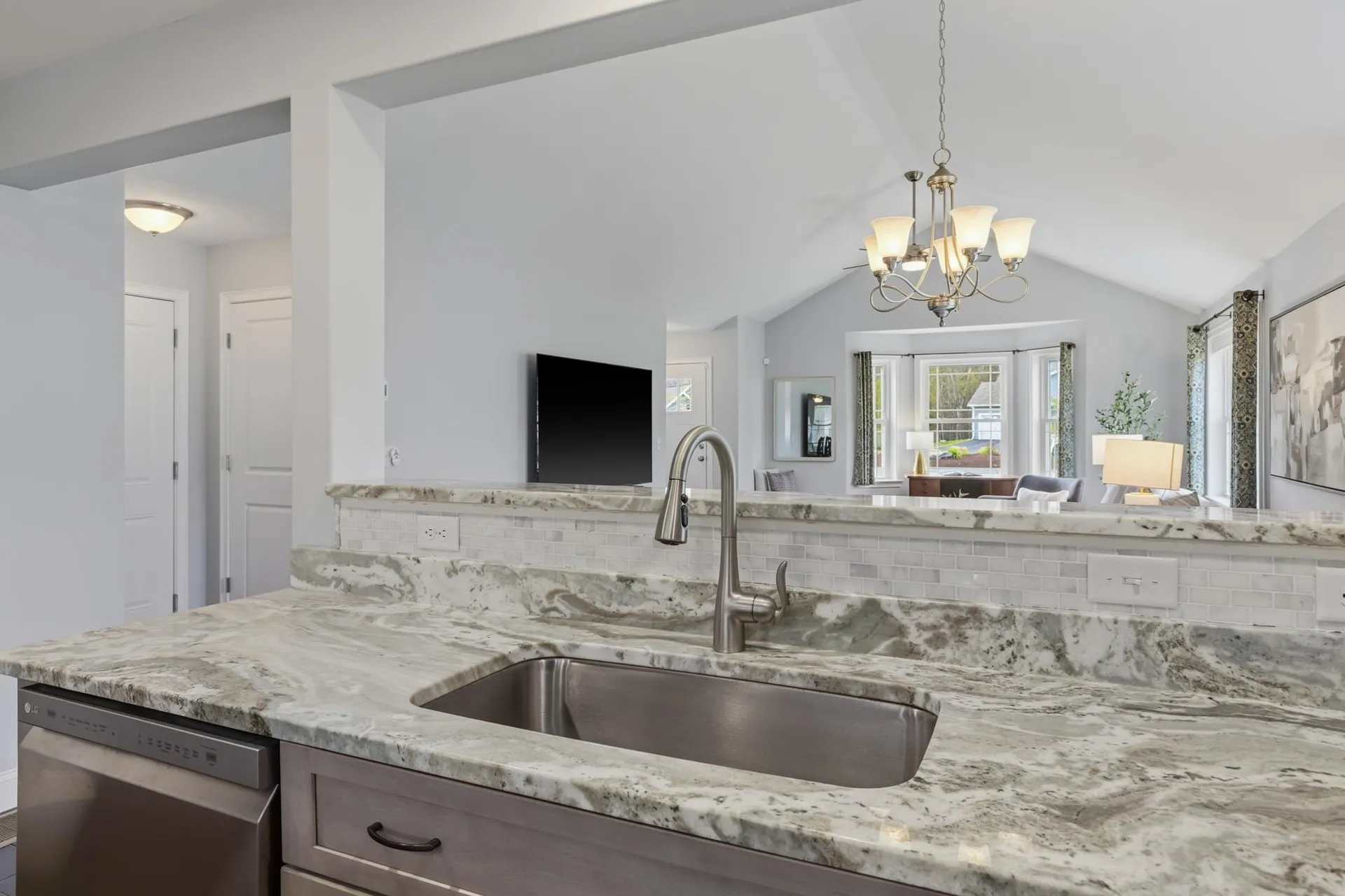 10 Wilson Way Brentwood NH 03833