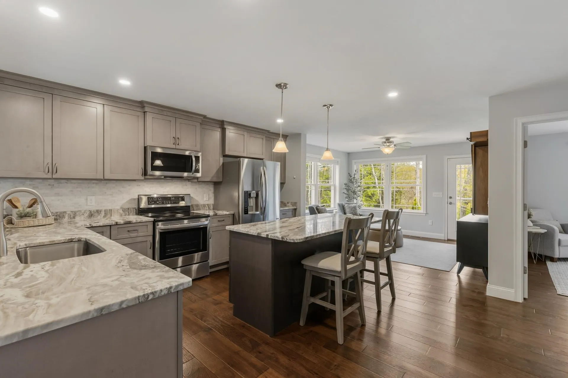 10 Wilson Way Brentwood NH 03833