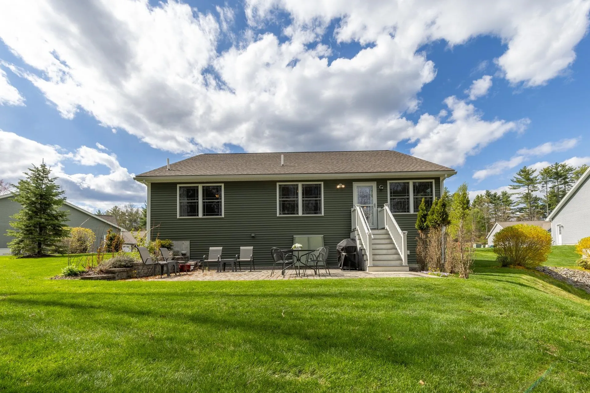 10 Wilson Way Brentwood NH 03833