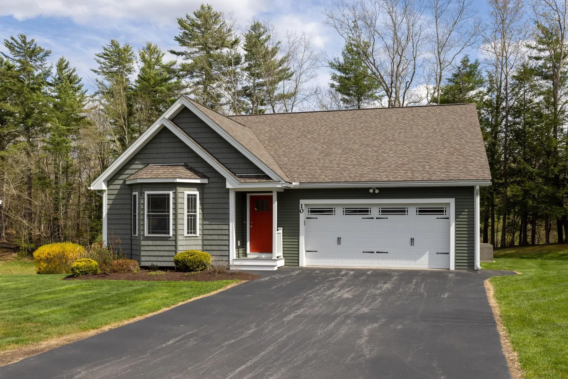 10 Wilson Way Brentwood NH 03833