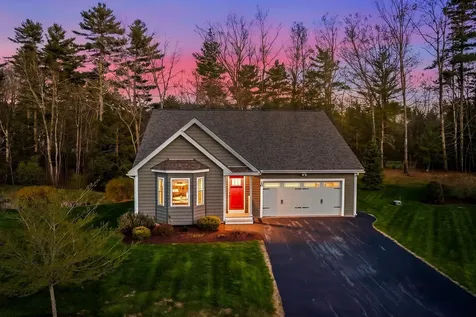 10 Wilson Way Brentwood NH 03833