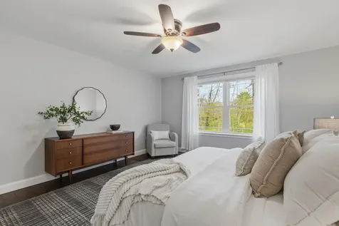 10 Wilson Way Brentwood NH 03833
