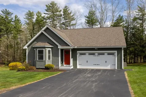 10 Wilson Way Brentwood NH 03833