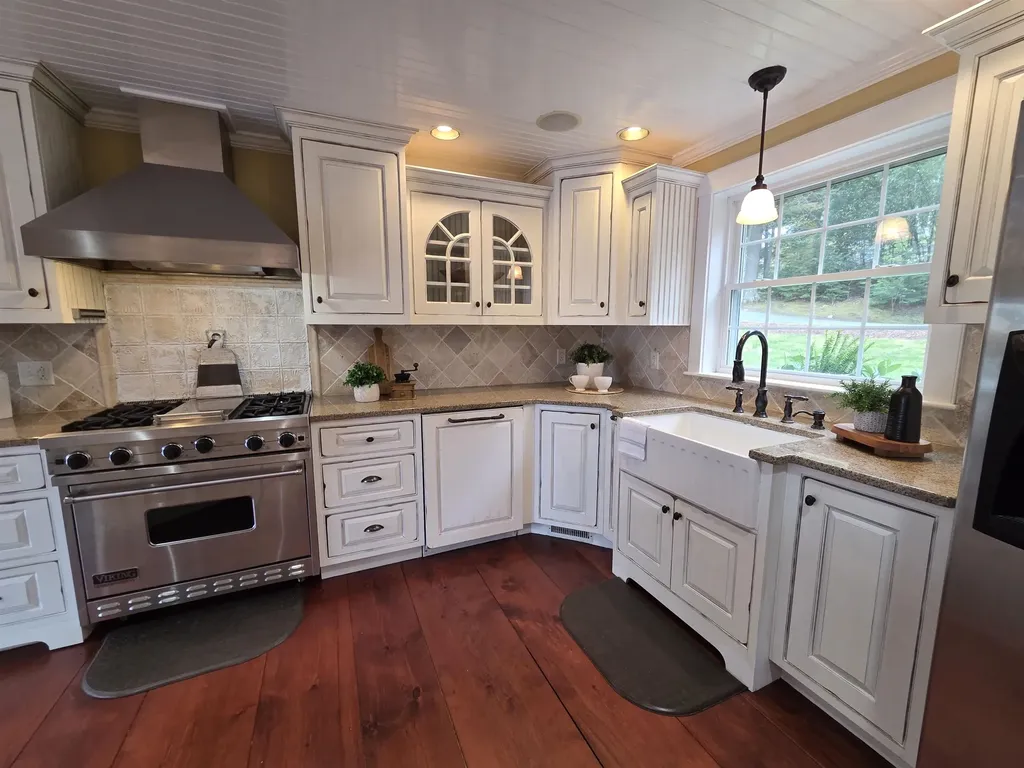 93 Algonquin Road Enfield NH 03748