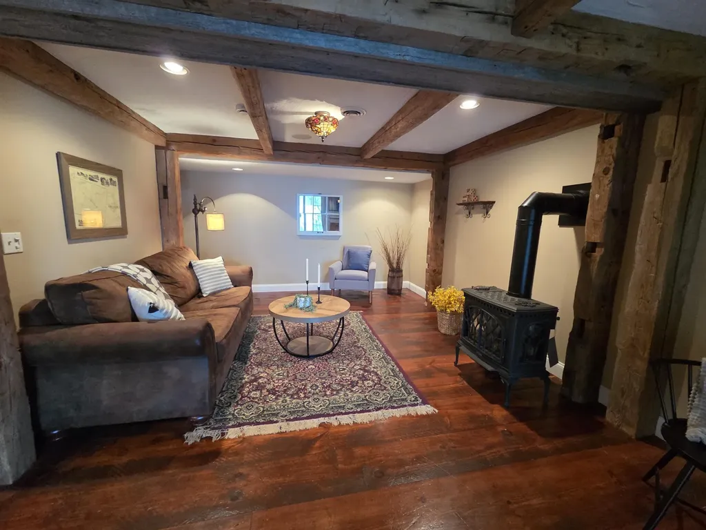 93 Algonquin Road Enfield NH 03748