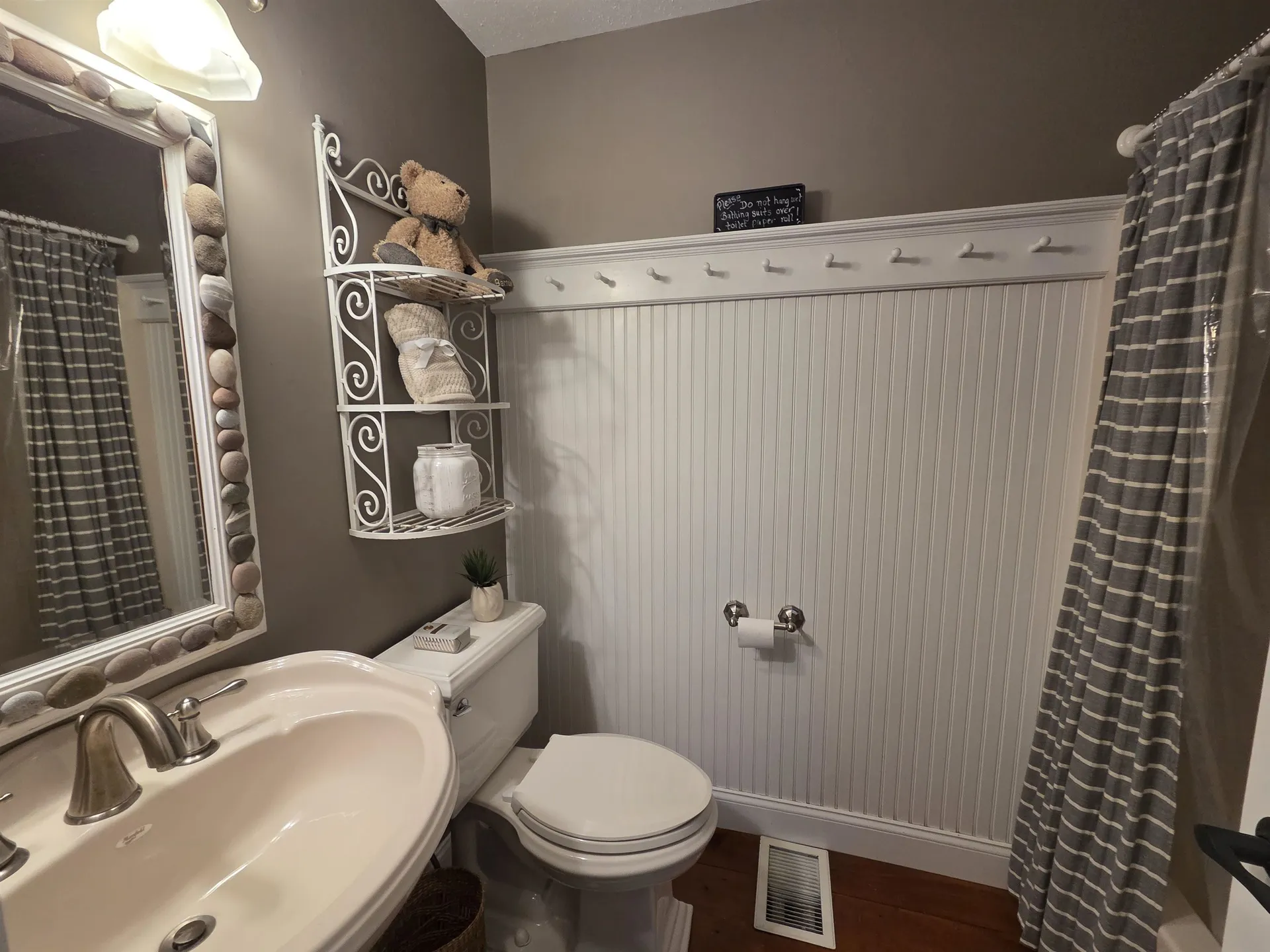 93 Algonquin Road Enfield NH 03748