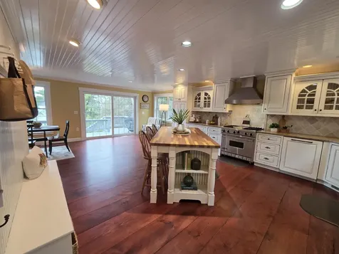 93 Algonquin Road Enfield NH 03748