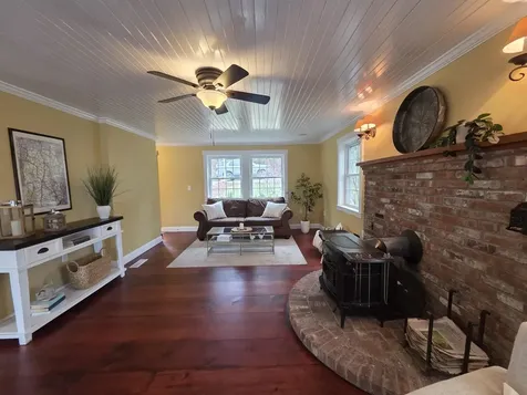 93 Algonquin Road Enfield NH 03748