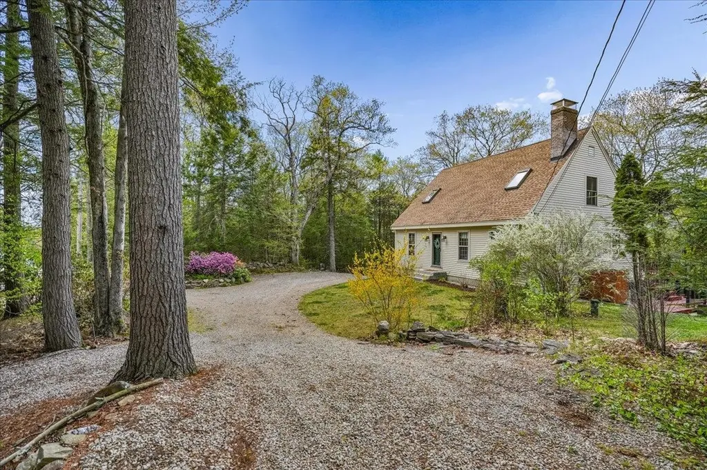 35 Haynes Road Deerfield NH 03037