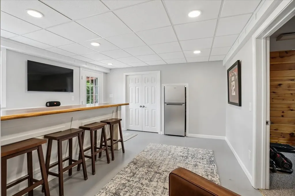 35 Haynes Road Deerfield NH 03037