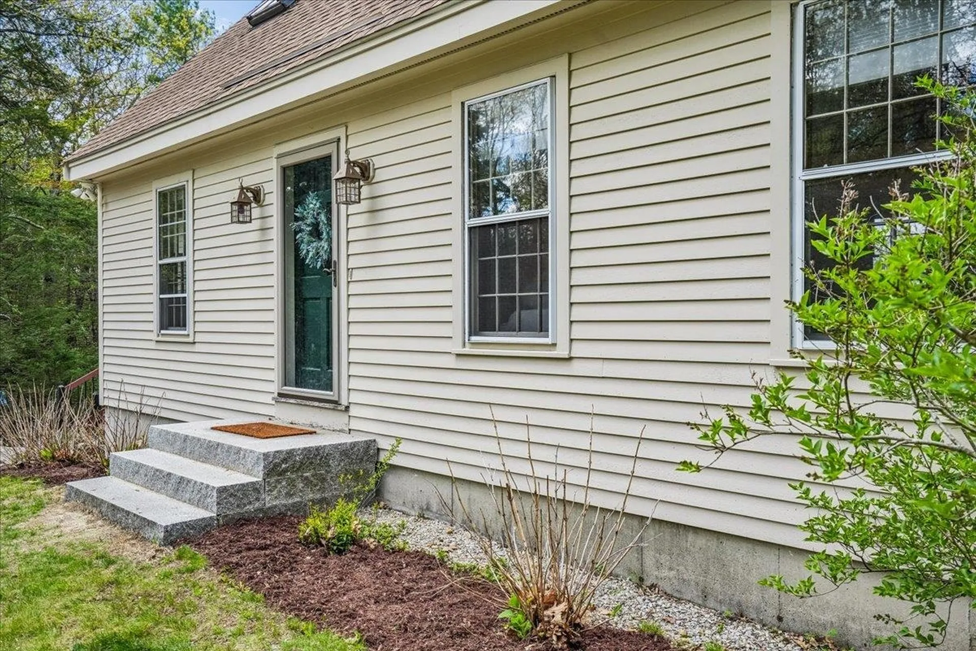 35 Haynes Road Deerfield NH 03037