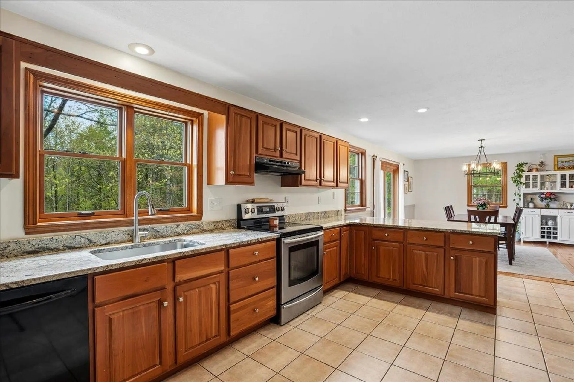35 Haynes Road Deerfield NH 03037
