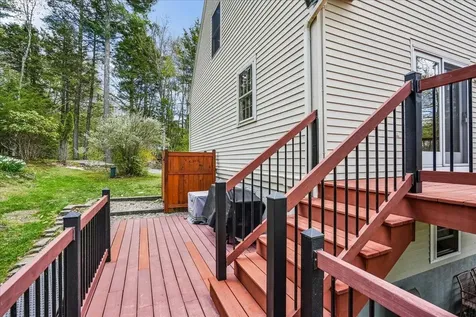 35 Haynes Road Deerfield NH 03037