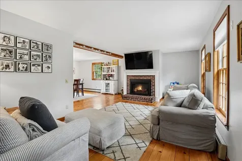 35 Haynes Road Deerfield NH 03037