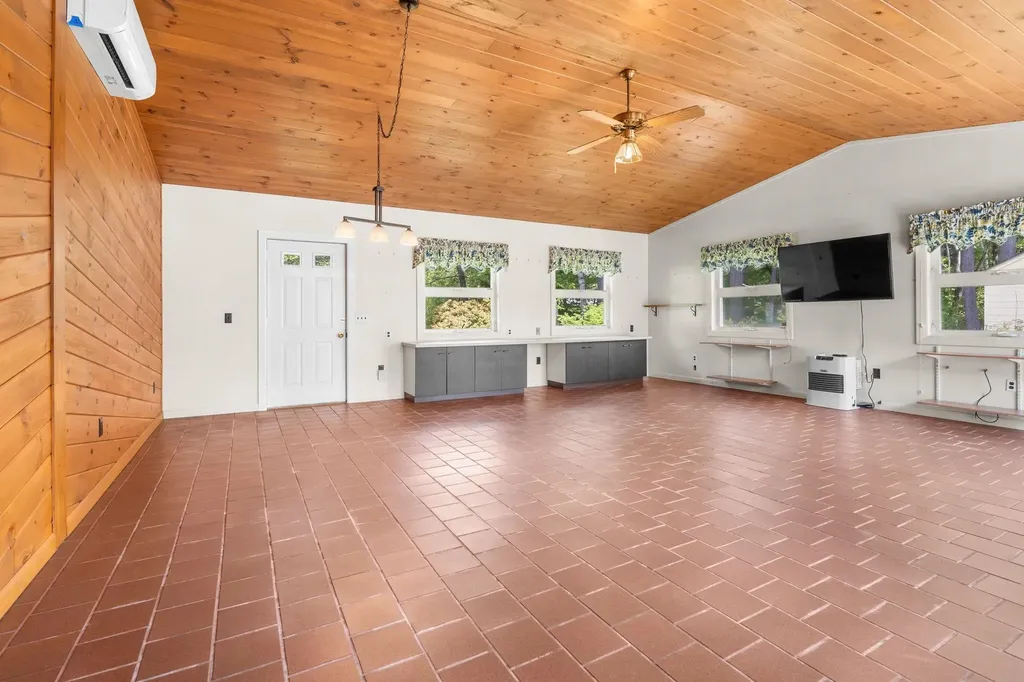 5 Courtland Drive Merrimack NH 03054