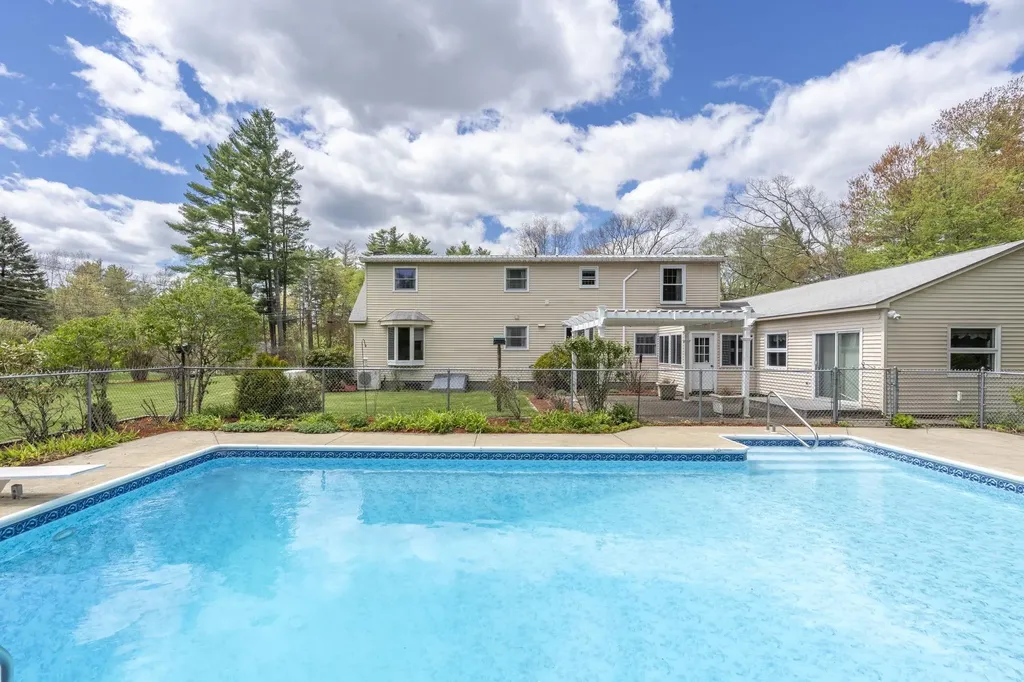 5 Courtland Drive Merrimack NH 03054