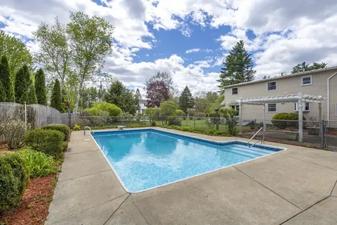 5 Courtland Drive Merrimack NH 03054