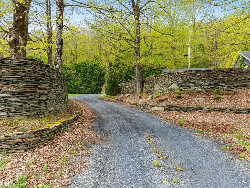 1593 North Road Hinesburg VT 05461
