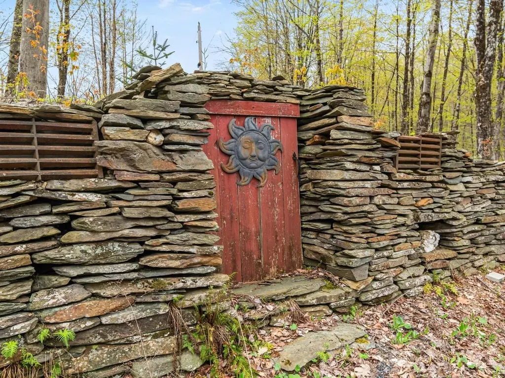 1593 North Road Hinesburg VT 05461