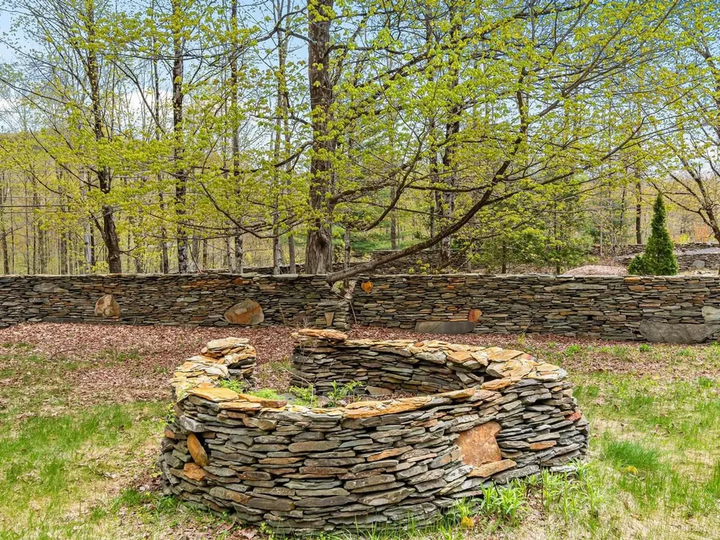 1593 North Road Hinesburg VT 05461