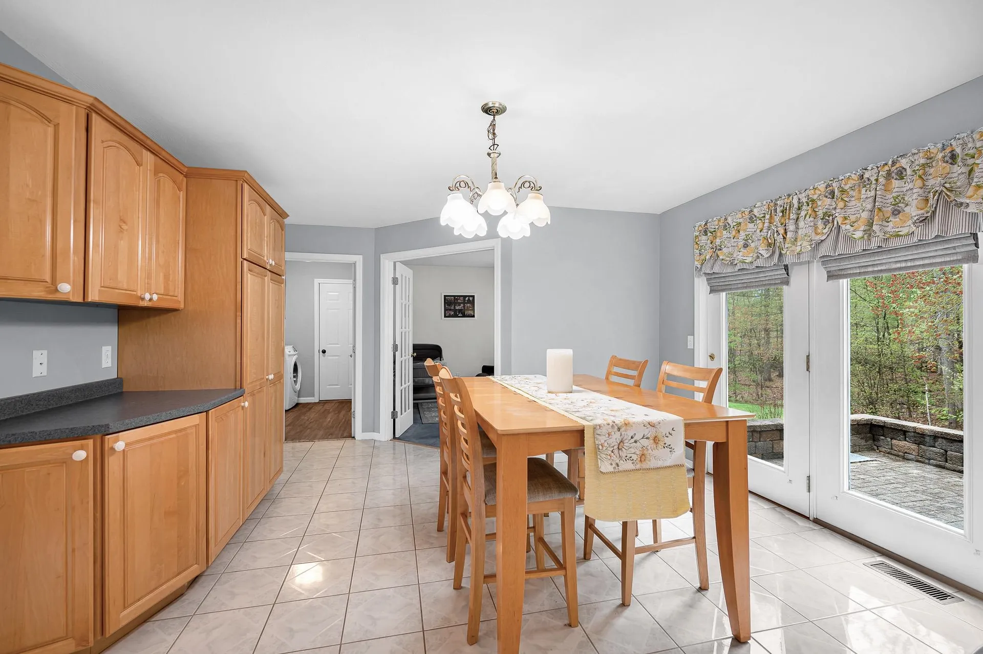 14 Cheshire Court Londonderry NH 03053