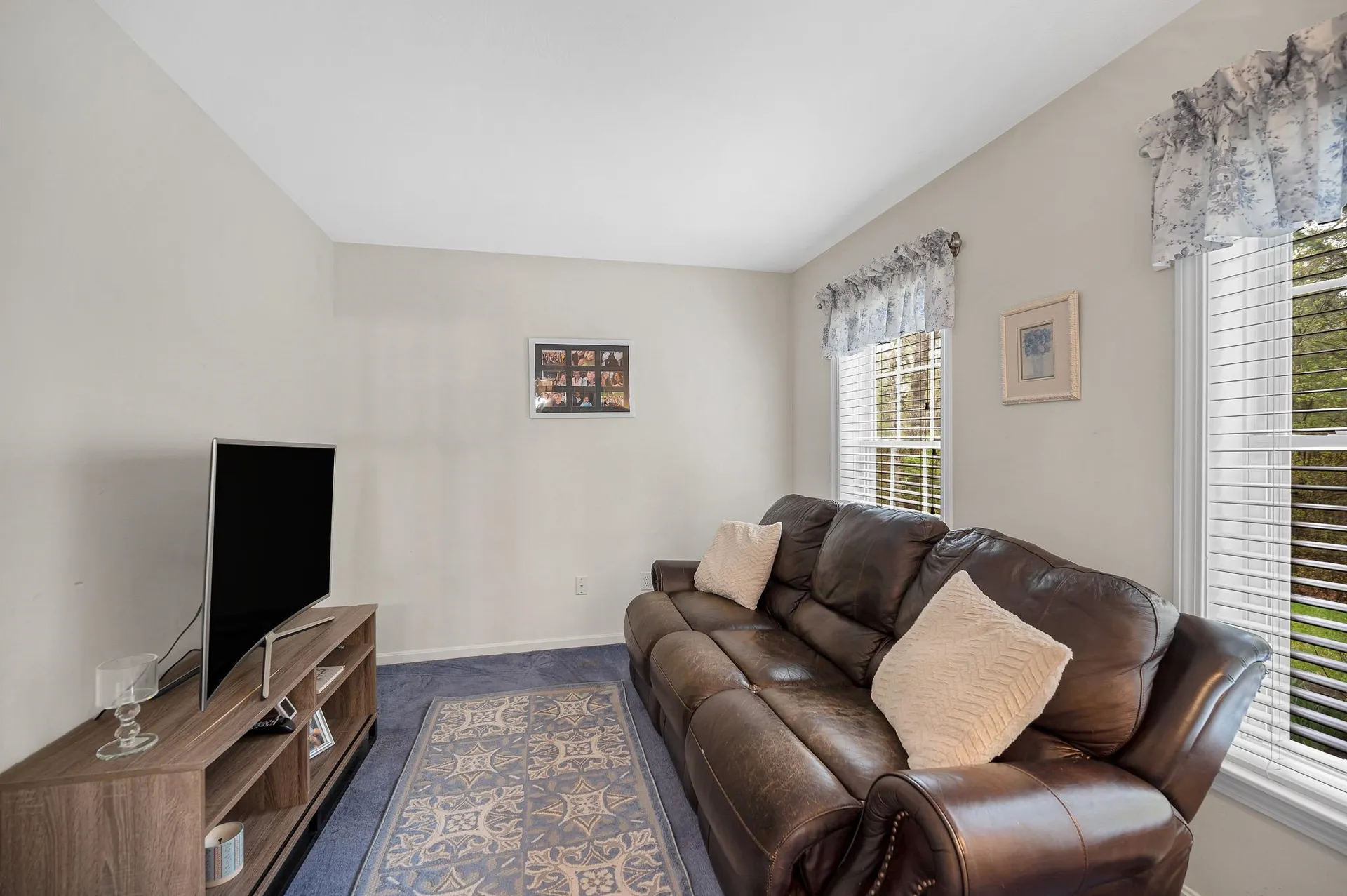 14 Cheshire Court Londonderry NH 03053
