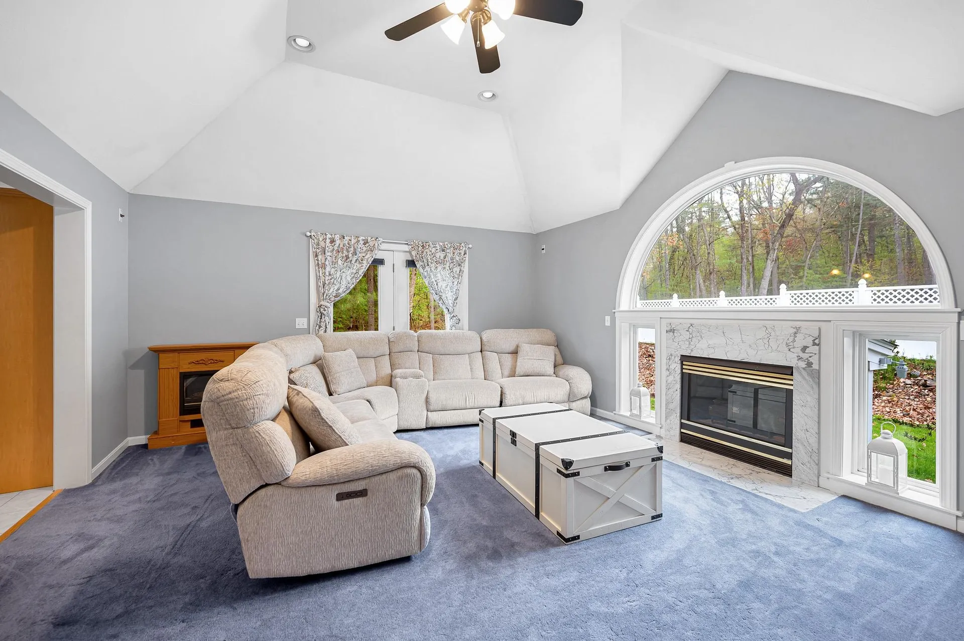 14 Cheshire Court Londonderry NH 03053