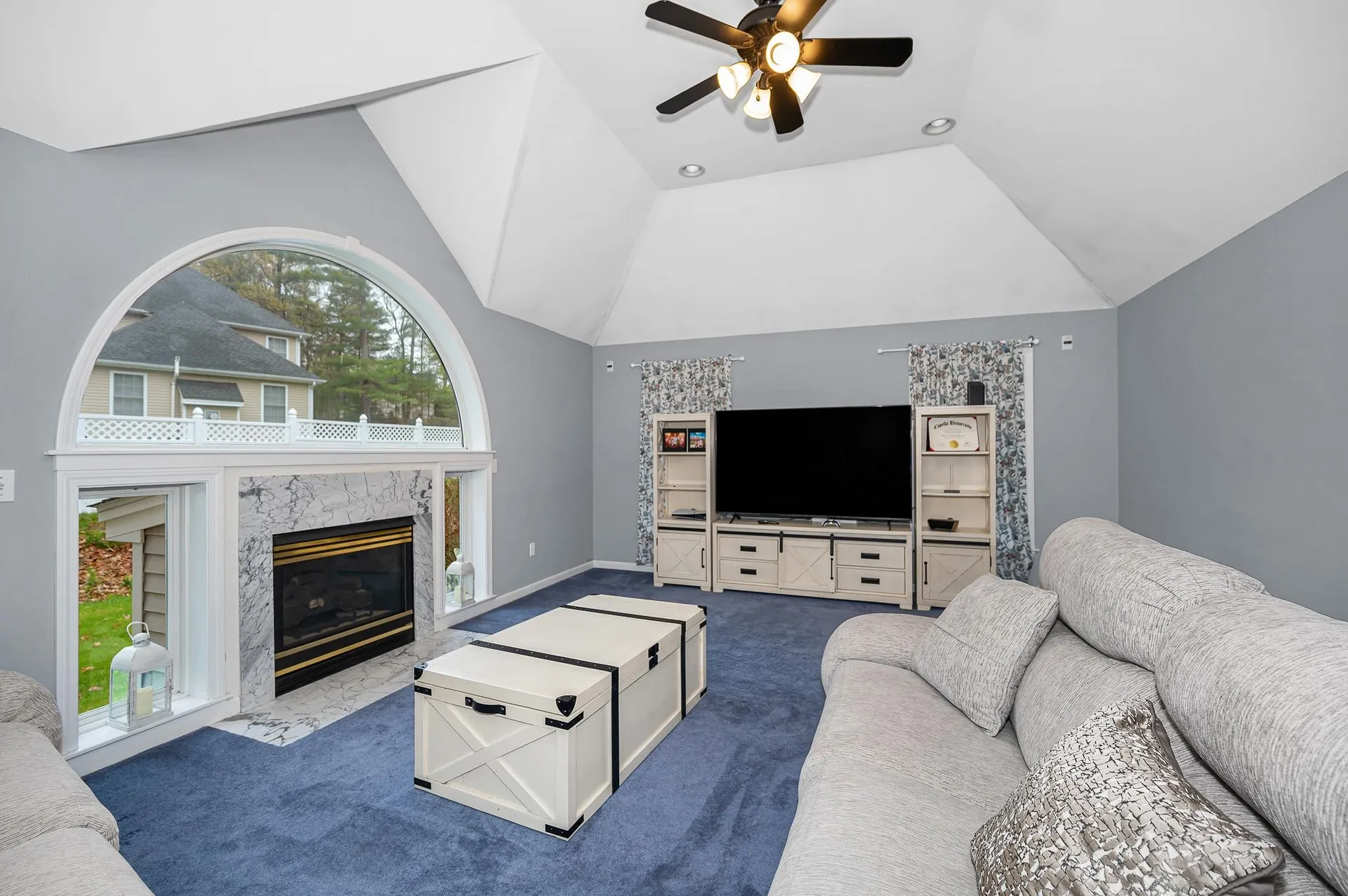 14 Cheshire Court Londonderry NH 03053