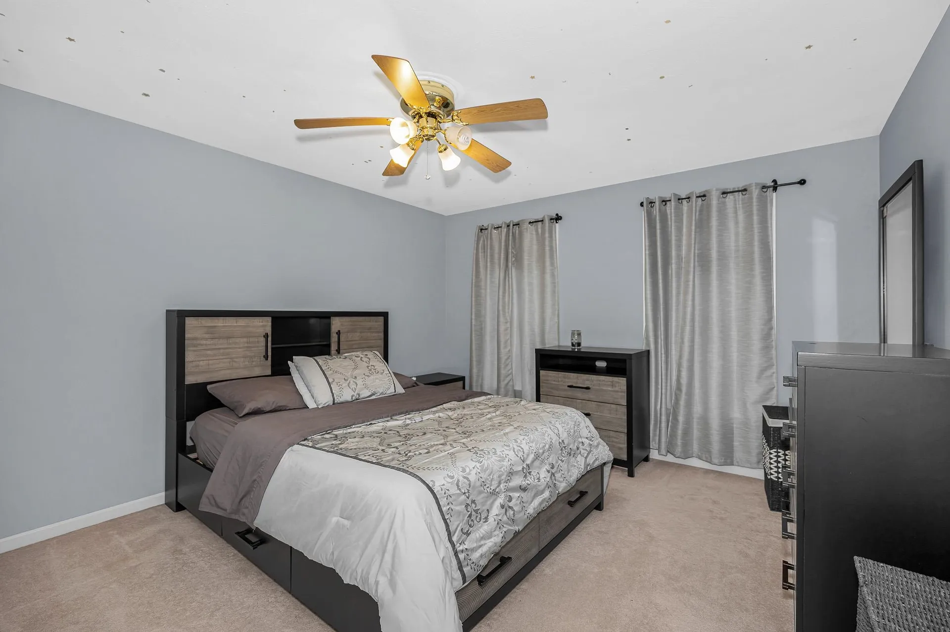 14 Cheshire Court Londonderry NH 03053