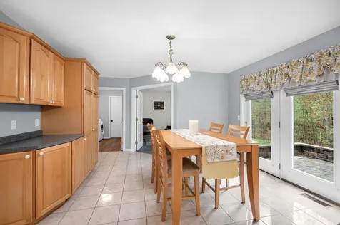 14 Cheshire Court Londonderry NH 03053