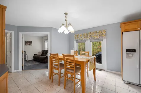 14 Cheshire Court Londonderry NH 03053