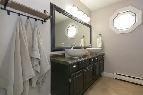 3 Wade Farm Road Newmarket NH 03857