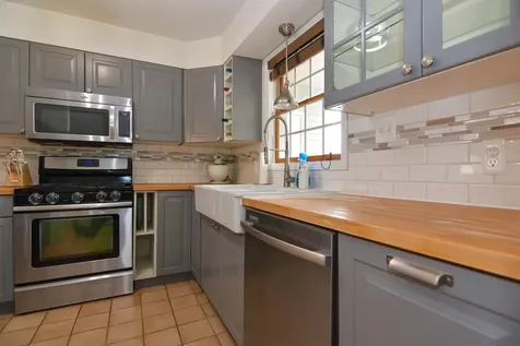 3 Wade Farm Road Newmarket NH 03857