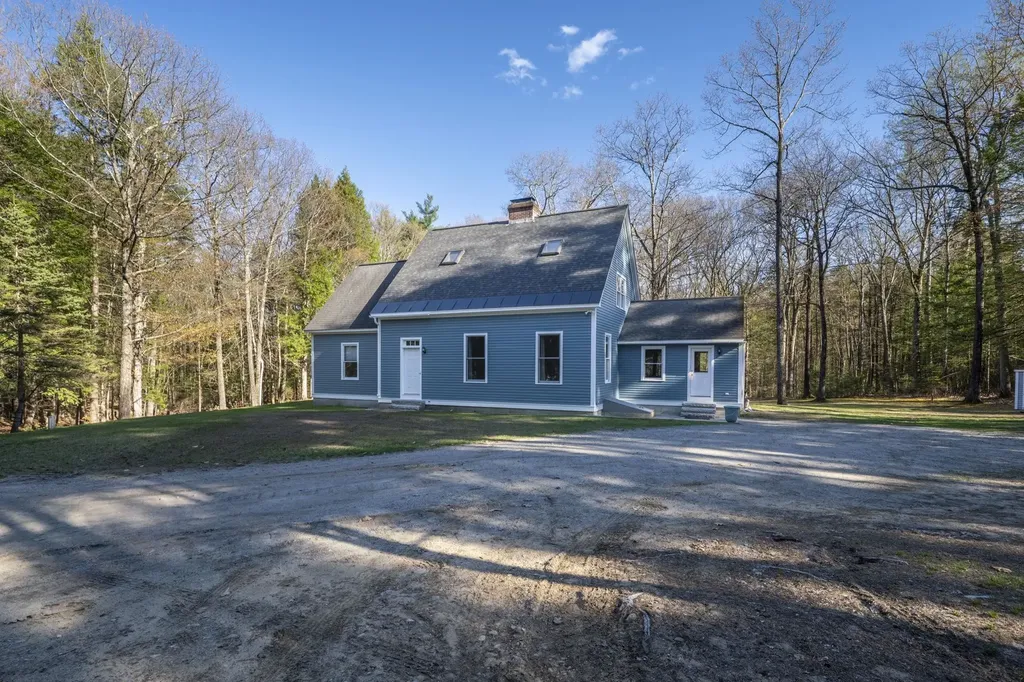 103 Flanders Memorial Road Weare NH 03281