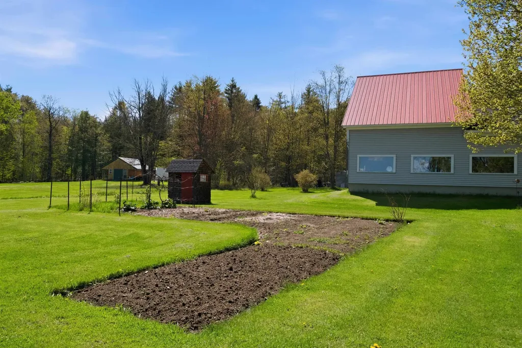 291 Bay Hill Road Northfield NH 03276