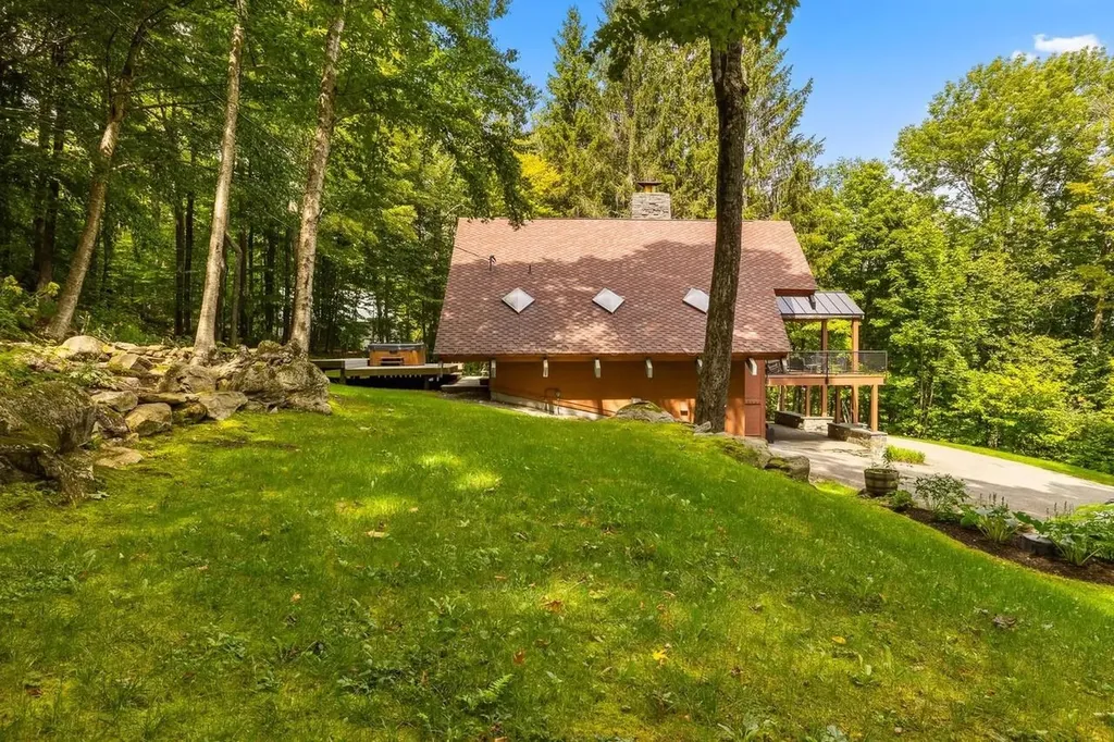 74 N Brookwood Road Stratton VT 05360