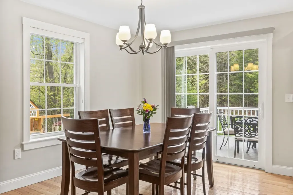 90 Village Place Drive Barrington NH 03825
