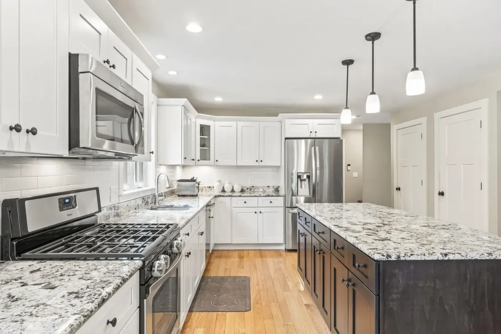 90 Village Place Drive Barrington NH 03825