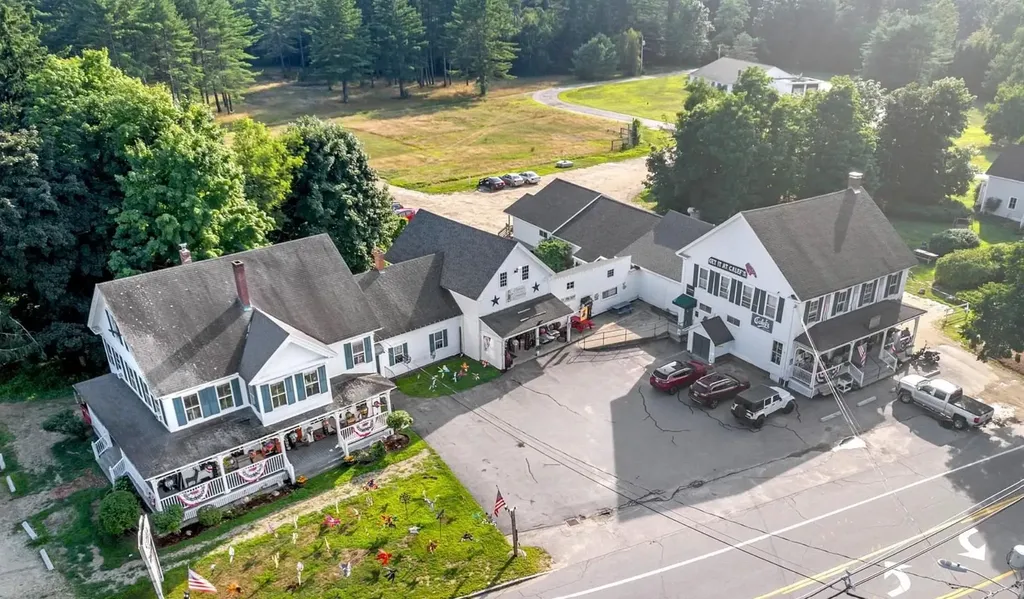 90 Village Place Drive Barrington NH 03825